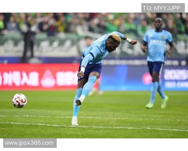 杭州绿城将在下赛季中超联赛中迎接挑战，球队实力有望崭露头角